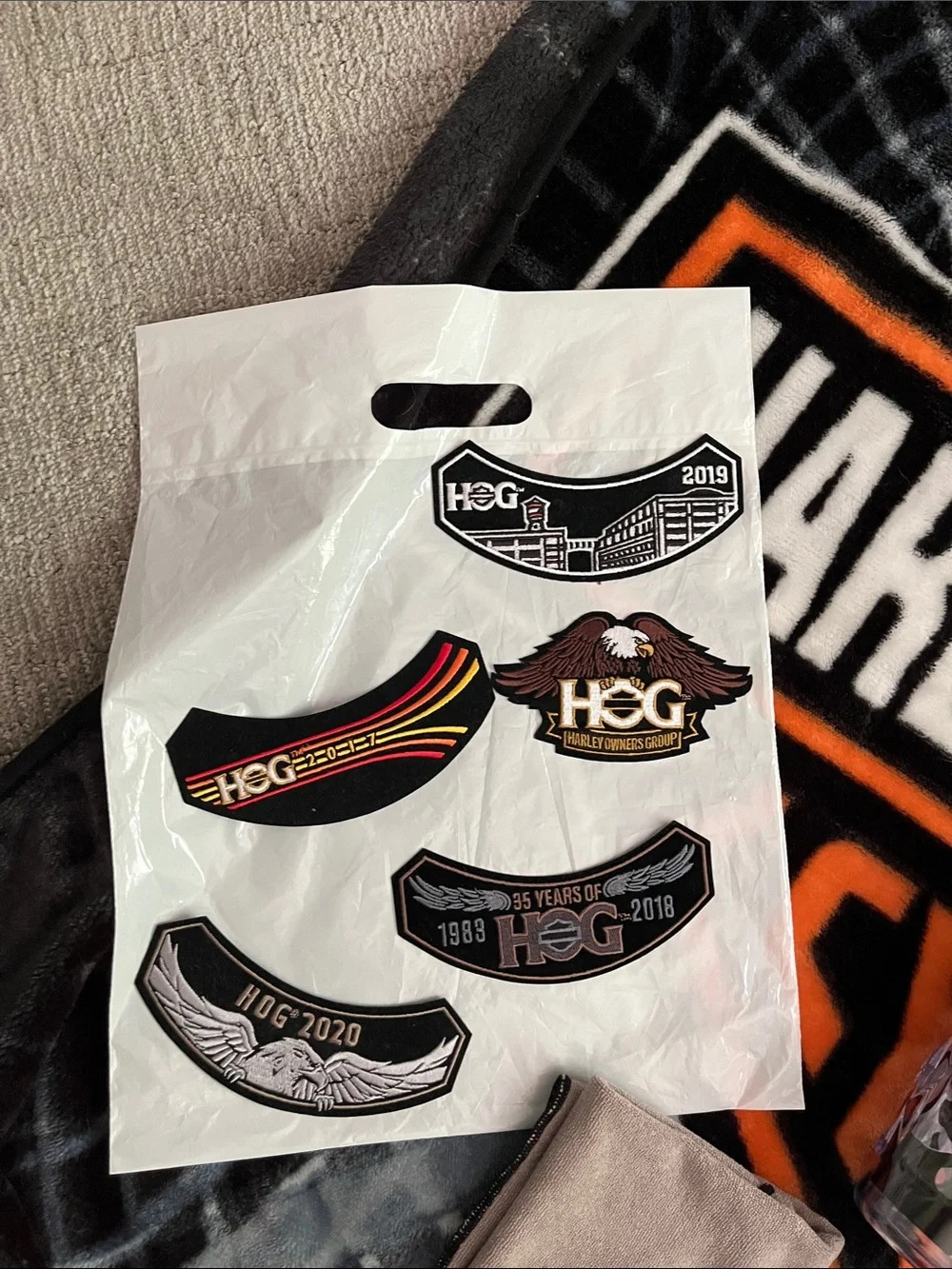 Harley-Davidson Black and Orange Motor Logo Blanket with Accessories - Picture 2 of 6